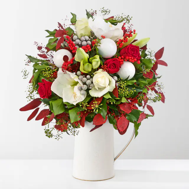 Blumenstrauß 'Winterromantik', handgebunden