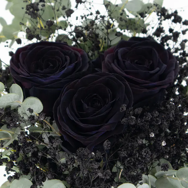 Schwarzer Blumenstrauß mit Rosen — Bild 2
