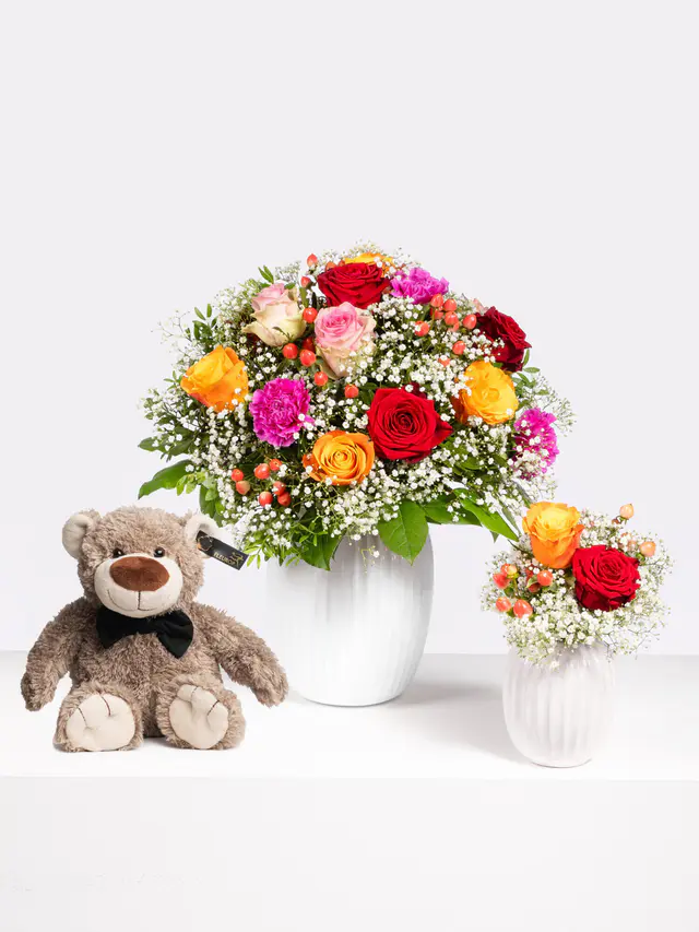 Mutter‑Kind‑Strauß mit Teddy