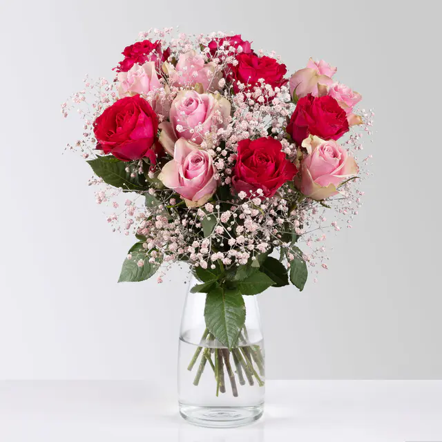 Blumenstrauß 'Sweet Roses', handgebunden